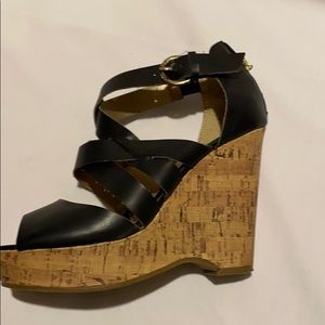 Guess high wedges